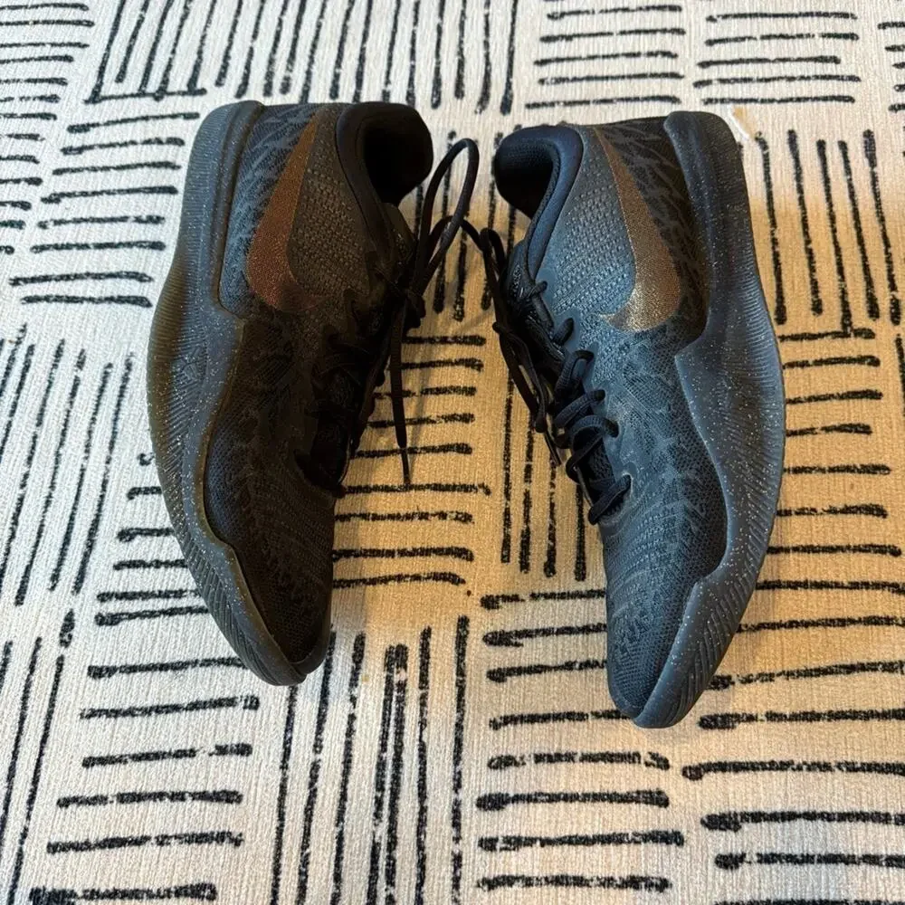 Nike Mamba Rage Black and Gold Basketball Shoes 11.5